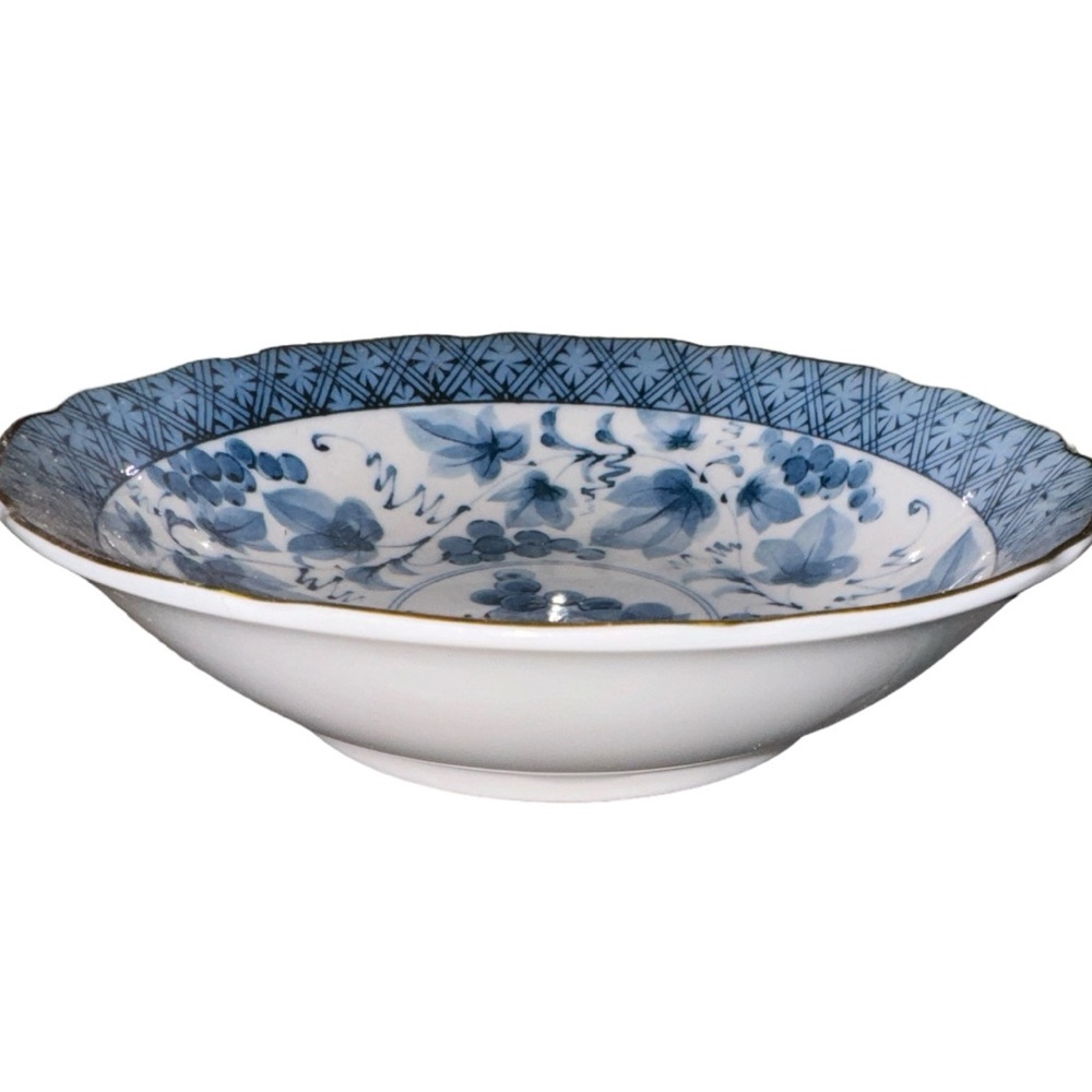 Vintage Takahashi Japanese Blue & White Grapes Shallow Bowl / Plate